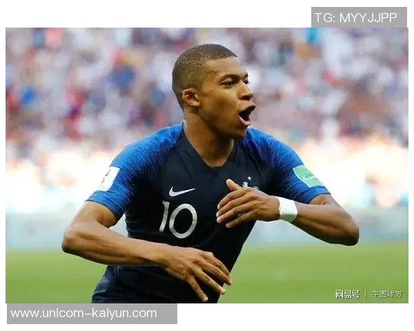 姚茗博足球的成长之路与未来展望探索青年足球的无限可能性 姚茗博足球的成长之路与未来展望探索青年足球的无限可能性